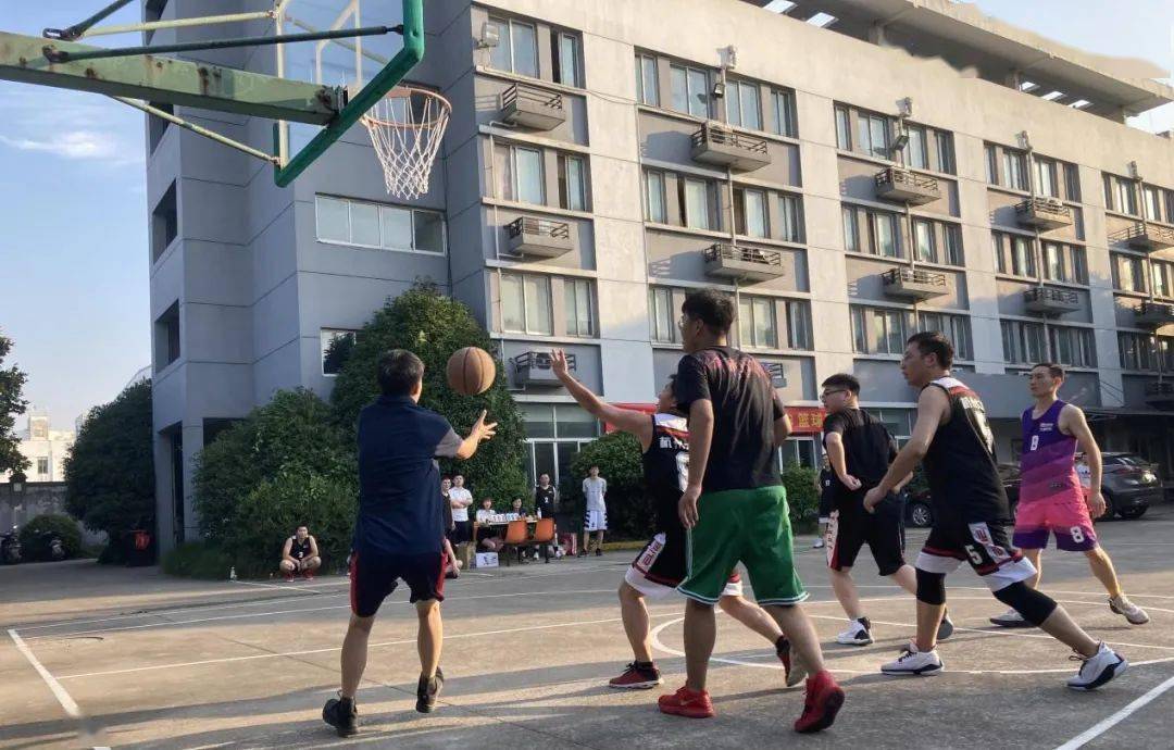 杭州大明篮球场改制居心餍足员工尽显企业体贴